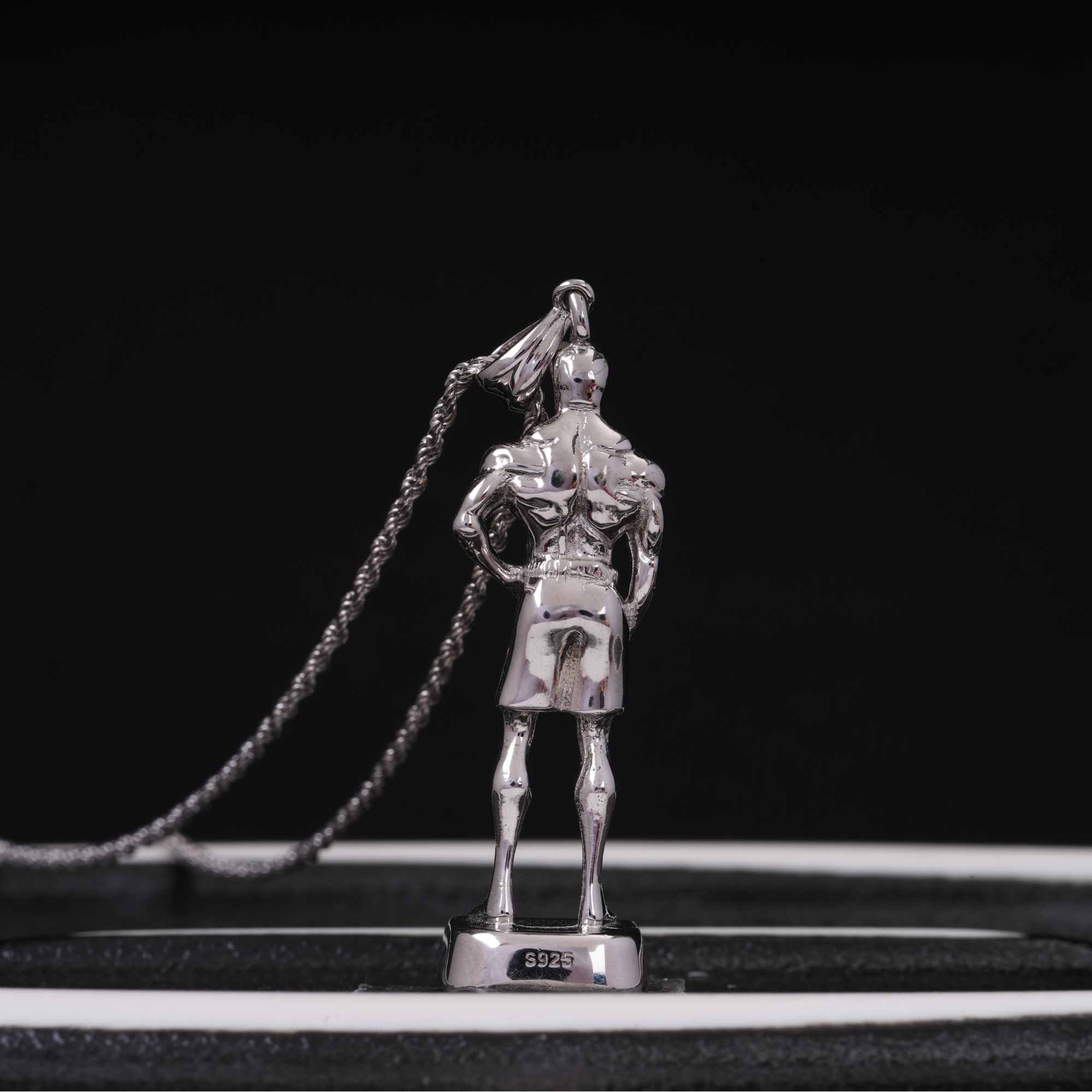 MEN'S PHYSIQUE "HAND ON HIP" - TITAN FORGE SAN FRANCISCO